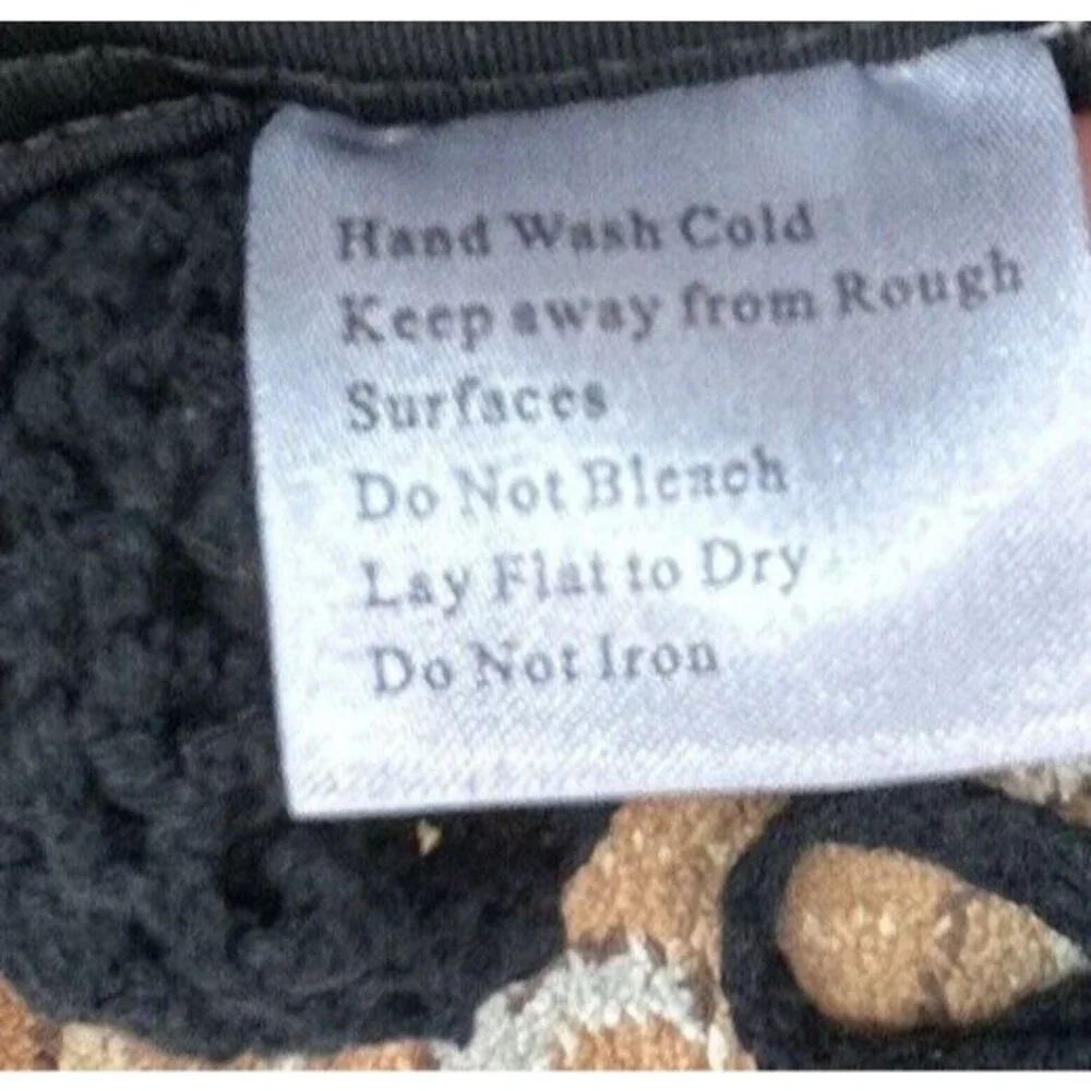 Lisa Maree black tags hygiene
